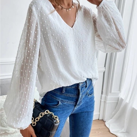 Luxe white Swiss dot sleeve blouse - Picture 6 of 6